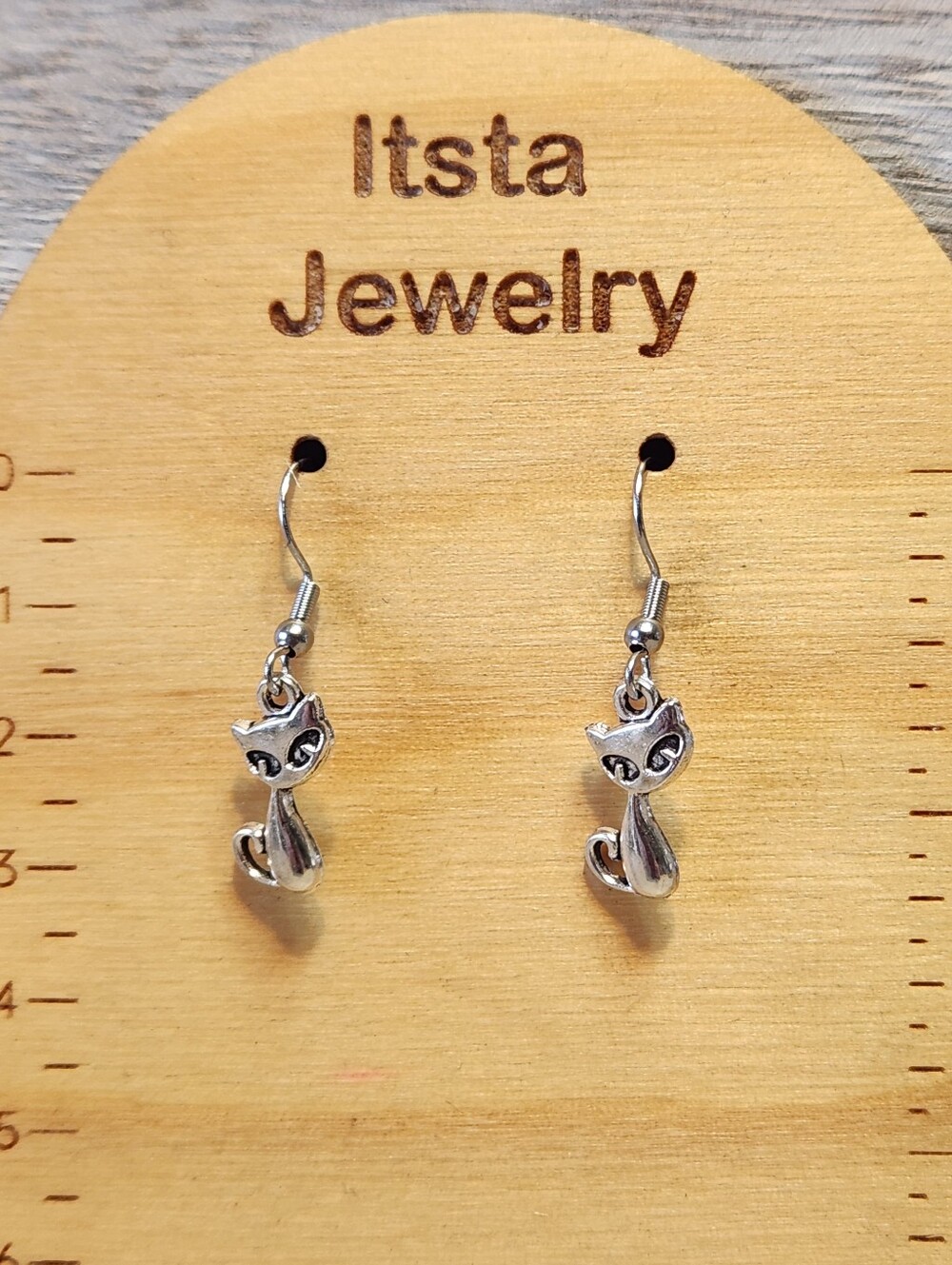Cat Charm Earrings On A11 - Picture 3 of 3